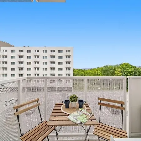 Near Bts Airport * Pressburg