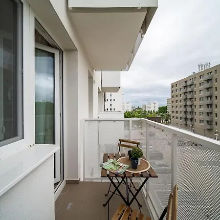 Apartment Near Bts Airport *