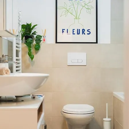 Apartment Near Bts Airport Pressburg